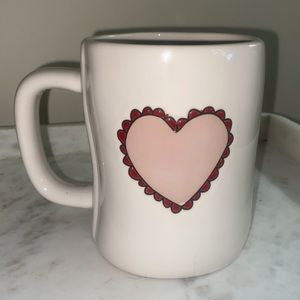 💕Rae Dunn Be Mine mug 💕